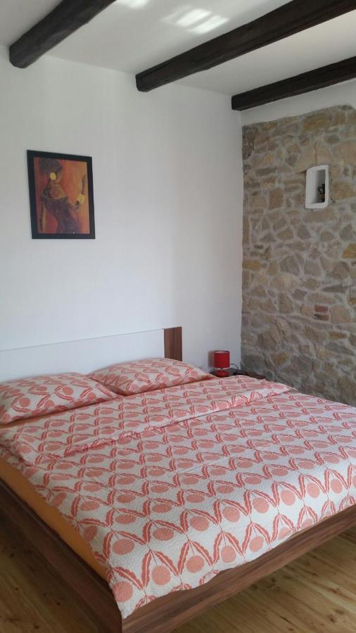 Marivo Apartment Dugi Rat Ngoại thất bức ảnh