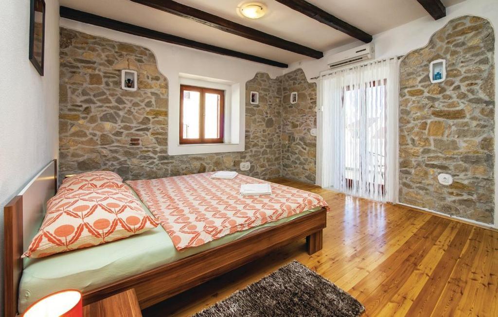 Marivo Apartment Dugi Rat Ngoại thất bức ảnh