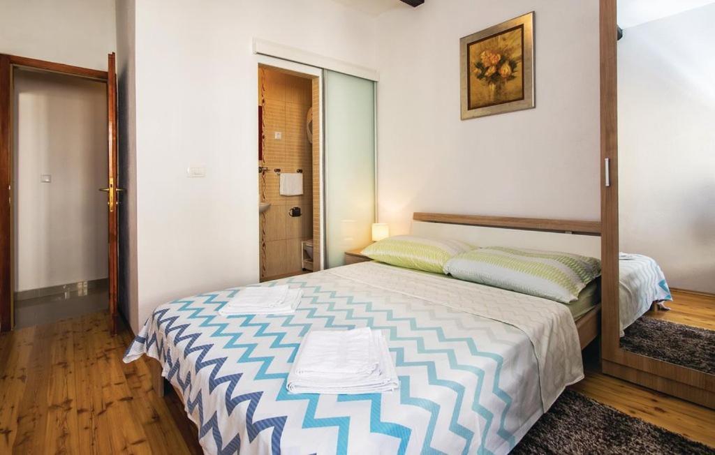 Marivo Apartment Dugi Rat Ngoại thất bức ảnh